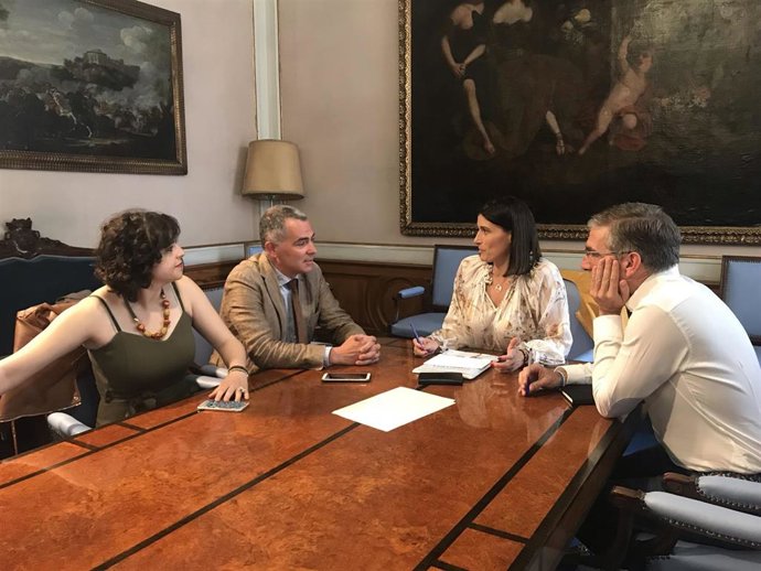 Saro avisa a Igual que mediará entre el resto de partidos para que haya "cambio" en Santander