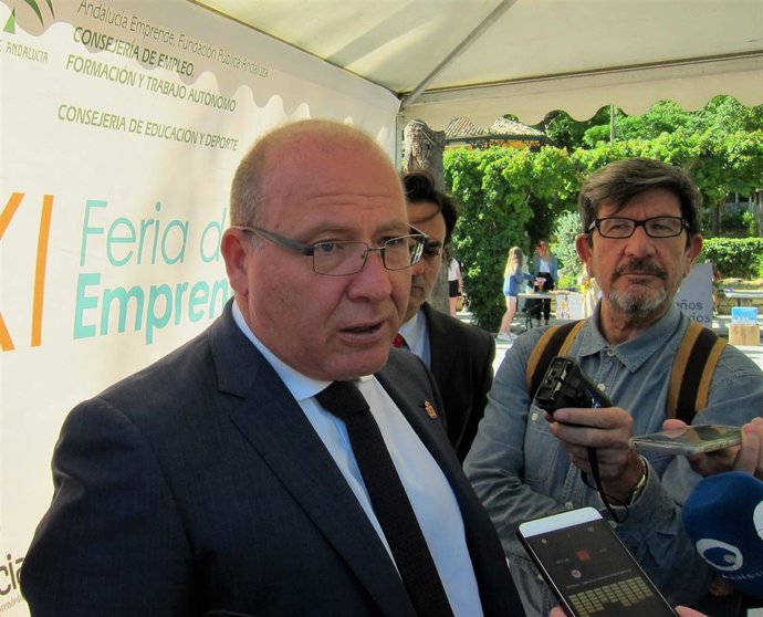 Jaén.- El alcalde considera "un acierto" el futuro decreto de la Junta para abordar las viviendas en situación irregular