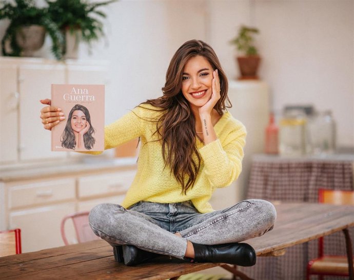 Ana Guerra habla de su primer libro: "Cuento una parte importante de mí"