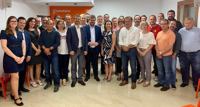 El Comité de negociación de gobiernos de Cs acuerda iniciar contactos con PP y PSOE para buscar acuerdos