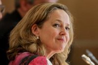 Calviño, "satisfecha" por la salida del déficit excesivo, dice que hay que centrarse en el estructural