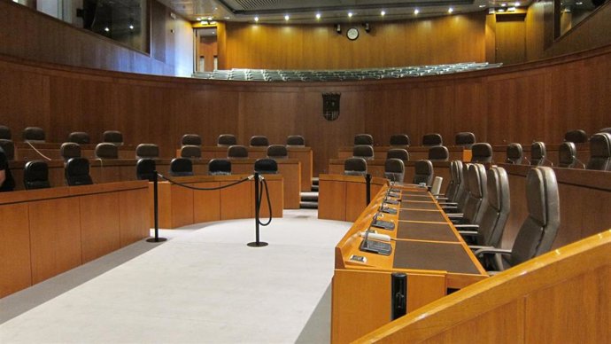 26M.- La opción de Pérez (Cs) por un Gobierno autonómico de centro derecha tensa los prolegómenos de la negociación