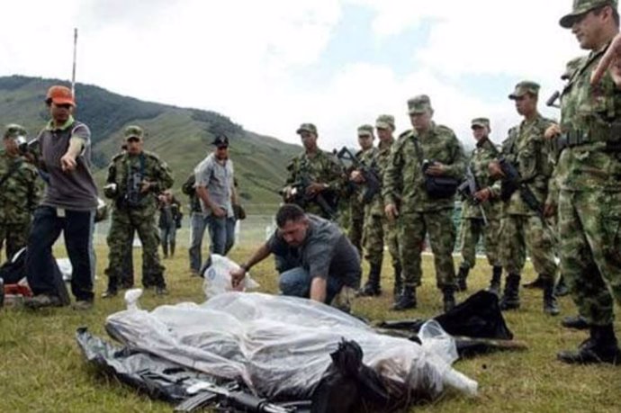El jefe del Ejército colombiano habría dirigido una brigada acusada de 'falsos positivos'