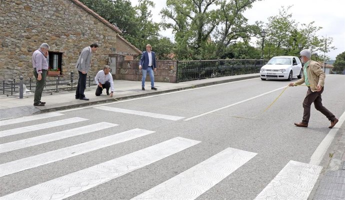 Reocín.- Obras Públicas mejorará la seguridad de los peatones en la zona del paso a nivel de Puente San Miguel