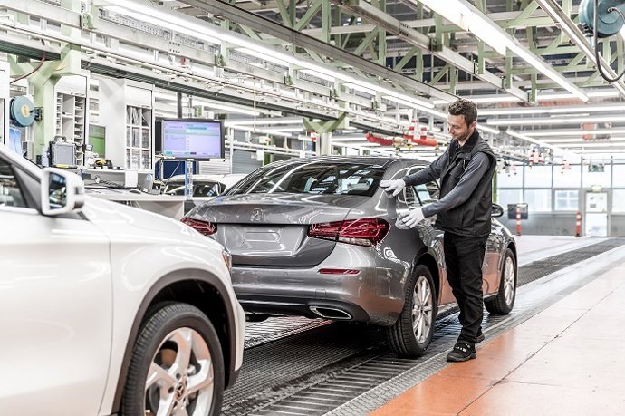 Mercedes-Benz inicia en Rastatt (Alemania) la producción del Clase A Sedán