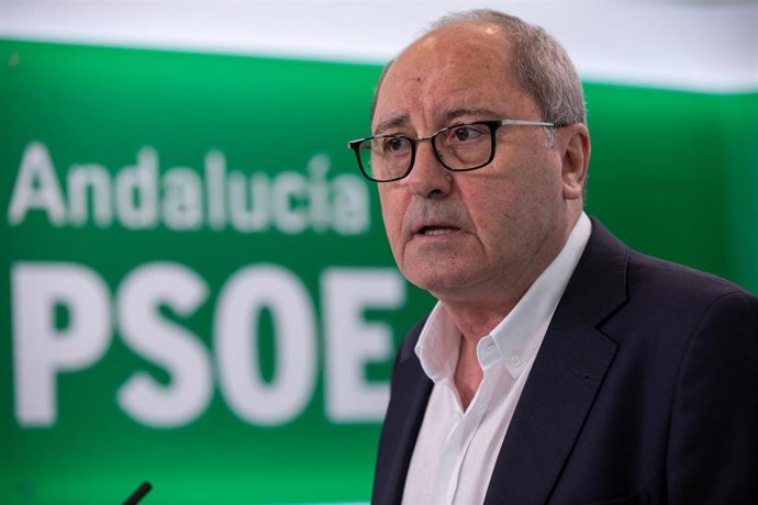 Rueda de prensa del secretario de Organización del PSOE-A, Juan Cornejo