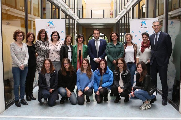 CaixaBank y Microsoft Ibérica los Premios WONNOW para galardonar a las mejores alumnas de grados universitarios técnicos
