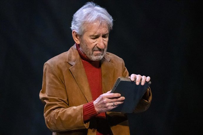 José Sacristán interpretar 'Señora de rojo sobre fondo gris' de Delibes al Teatre Romea