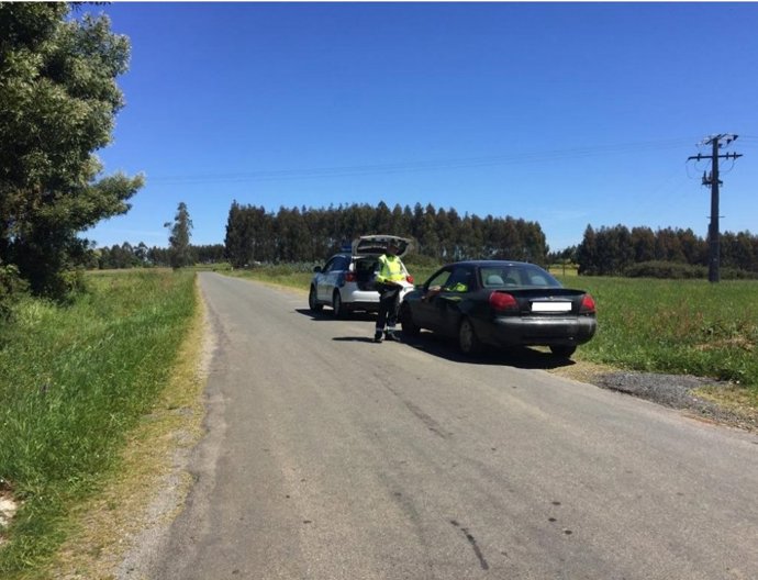Un conductor dice que venía de "coger agua fresquita" a los agentes que lo pararon por su elevada tasa de alcoholemia