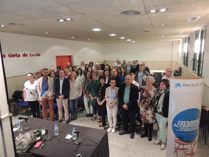 El programa Siempre Acompañados reúne ya más de 30 entidades para abordar el problema de la soledad en nuestros mayores