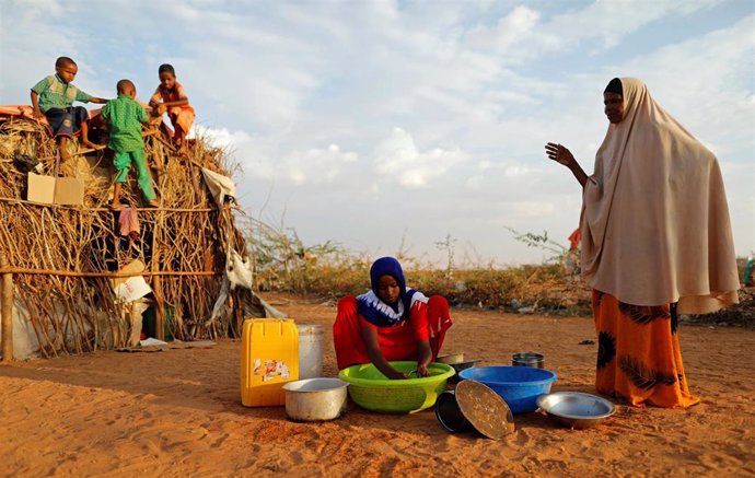 Somalíes desplazados por la sequía