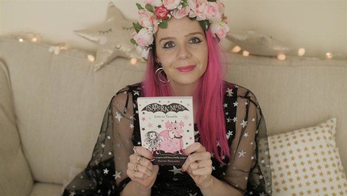 Harriet Muncaster y el profundo mensaje para los niños con Isadora Moon: "Aceptarse y aceptar a los demás como son"