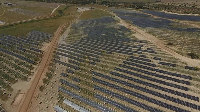 Presentada a trámite al Ministerio de Transición Ecológica la fotovoltaica más g