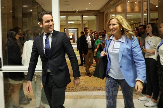 El PP y Vox se reúnen en el Congreso de los Diputados