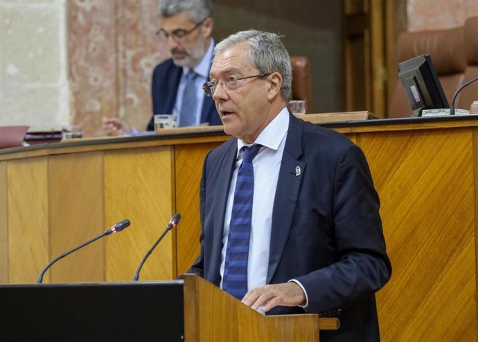 Junta anuncia una orden para la gestión de fondos europeos y PSOE-A le pide afanarse para no perderlos "por primera vez"