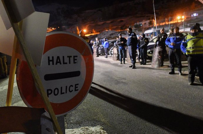 Pro-Migrant protest in French Alps