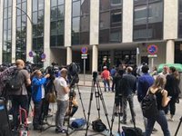 Shakira llega al juzgado evitando la puerta principal pese a la orden expresa de la juez