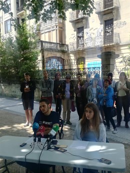 Colectivos de jóvenes donostiarras llaman a concentrarse este viernes para denunciar el desalojo del edificio de Moraza