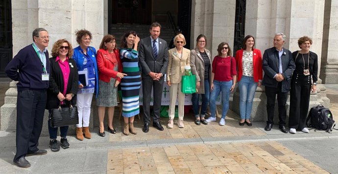 La AECC de Valladolid despliega 46 mesas en su cuestación para que la sociedad cubra lo que la administración "recorta"