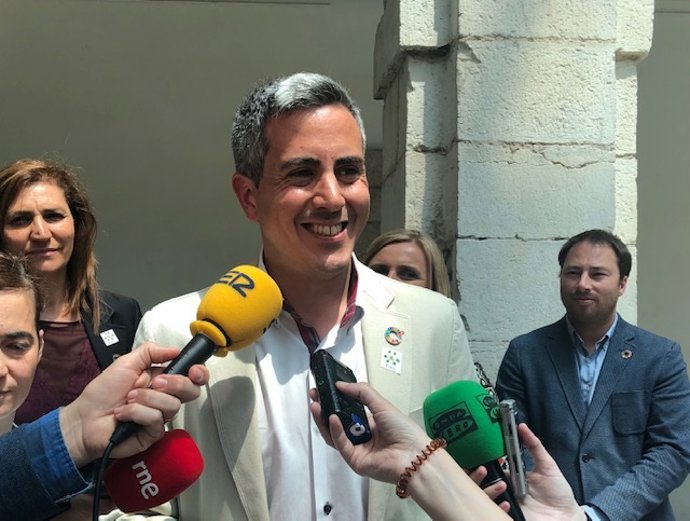 AM.-Zuloaga dice que PSOE debe estar en Gobierno y no da "credibilidad" a gobierno en minoría de PRC apoyado por Cs o PP