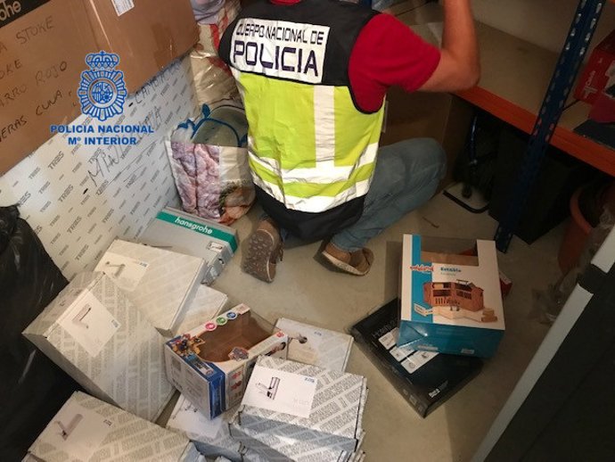 Sucesos.-Detienen a un hombre y a su pareja por robar material valorado en 50.000 euros de la empresa donde él trabajaba