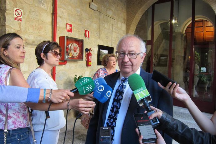 Jaén.- Directores de institutos señalan Internet y las redes sociales como foco de conflictos en la convivencia