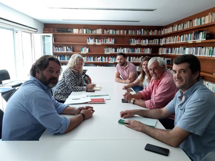 Cádiz.- Junta se compromete a "buscar soluciones" a las demandas de vecinos de Bolonia y empresarios