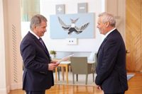 El presidente de Finlandia designa formalmente al nuevo Gobierno de centro-izquierda