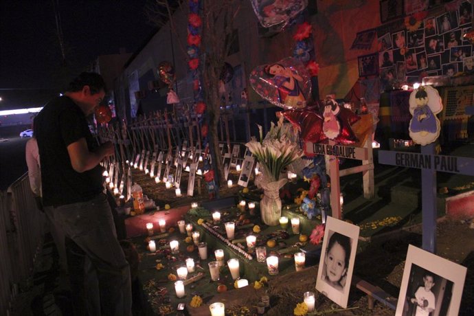 México recuerda a los 49 menores que murieron en el incendio de la Guardería ABC hace diez años