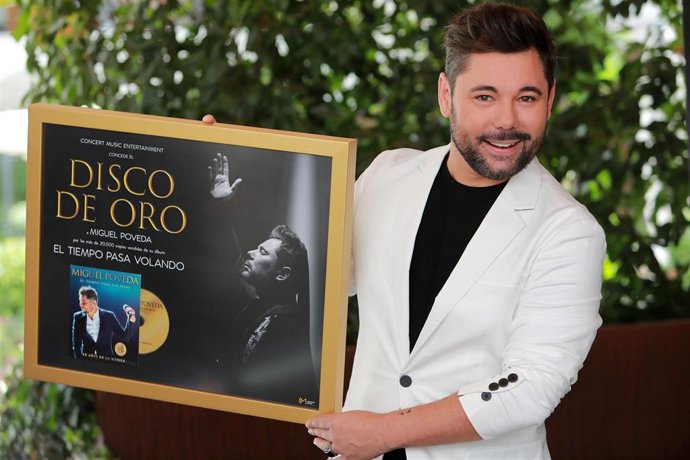 Miguel Poveda celebra sus treinta años en la música: "Te vuelves solitario en la profesión pero al final es bonito"