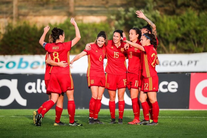 Fútbol/Seleccción.- (Previa) La selección busca en Francia alargar el gran salto del fútbol femenino español