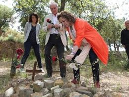 Capella preside el entierro del soldado desconocido de Cass (Girona) exhumado de una fosa