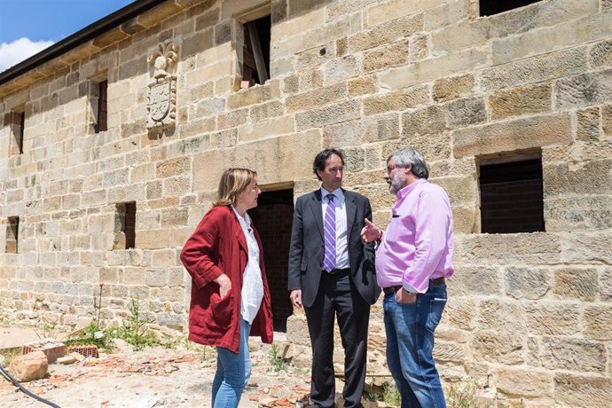 Valderredible.- Obras Públicas urbaniza el entorno del Centro de Estudios del Español en San Andrés de Valdelomar