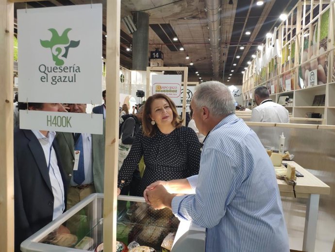 Crespo resalta el apoyo de la Junta al sector ecológico, cuya superficie crece un 5% en el último año