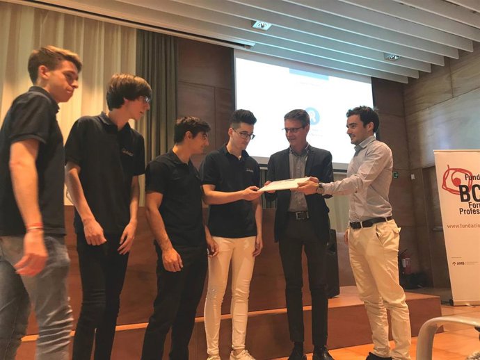 Un proyecto para geolocalizar coches gana el premio Metrpolis FPLab en el ámbito portuario