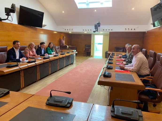 PSOE y Cs desean el "cambio" en Santander pero el partido naranja sigue abierto a "cualquier opción" de pacto