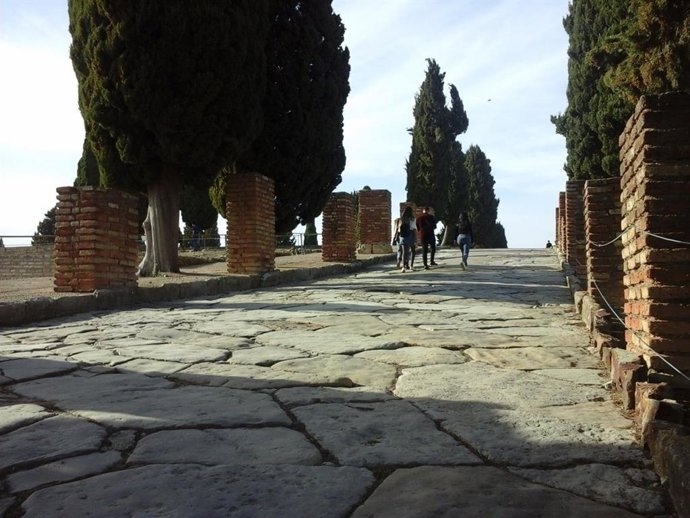 Sevilla.- Adelante pide a Del Pozo que informe de las "inversiones" acometidas e