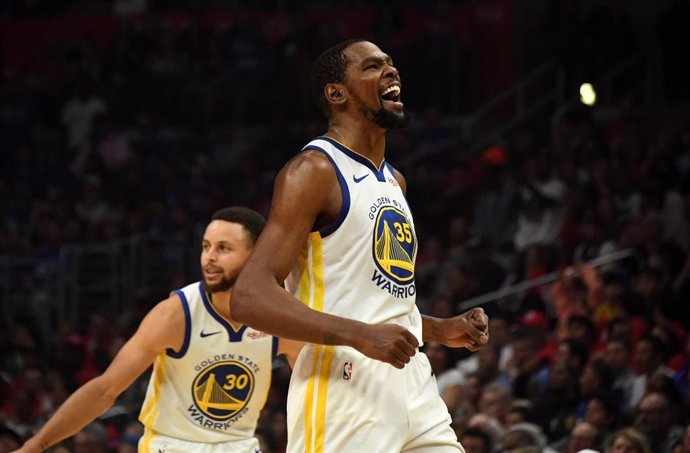 Kevin Durant anota 50 puntos y mete a Golden State Warriors en semifinales de Conferencia