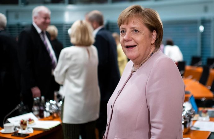 German Chancellor Merkel meets heads of federal states in Berlin