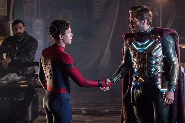 Tom Holland (Spider-Man) revela qué chasquido creó el multiverso Marvel