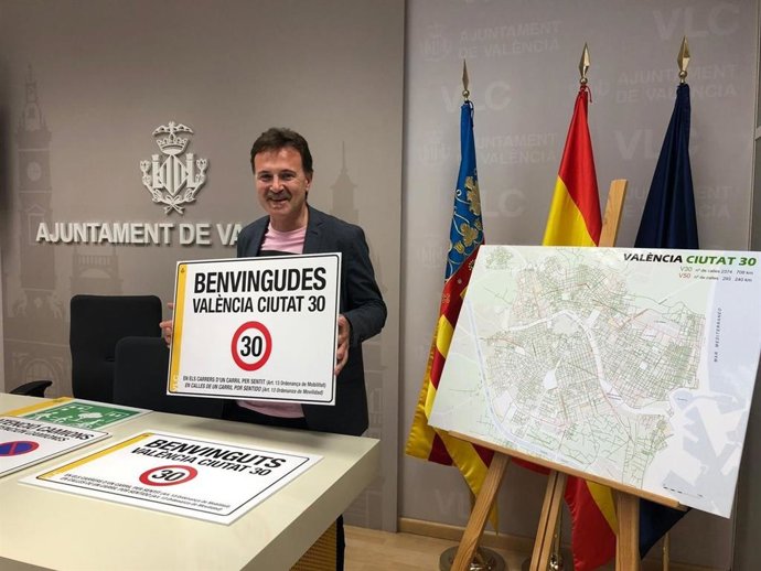Valencia.- Valncia instalará carteles en los accesos para avisar de la limitación a 30km/h en las calles de un carril