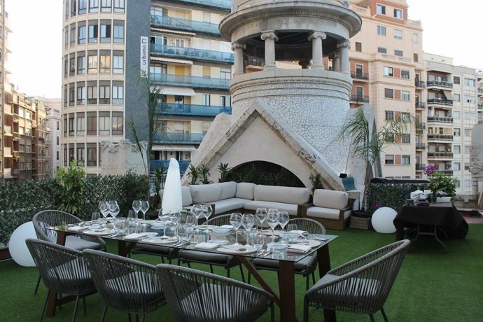 EL MERCADO CENTRAL SORTEA ENTRE SUS CLIENTES UNA CENA PARA CELEBRAR LA NIT DE SANT JOAN