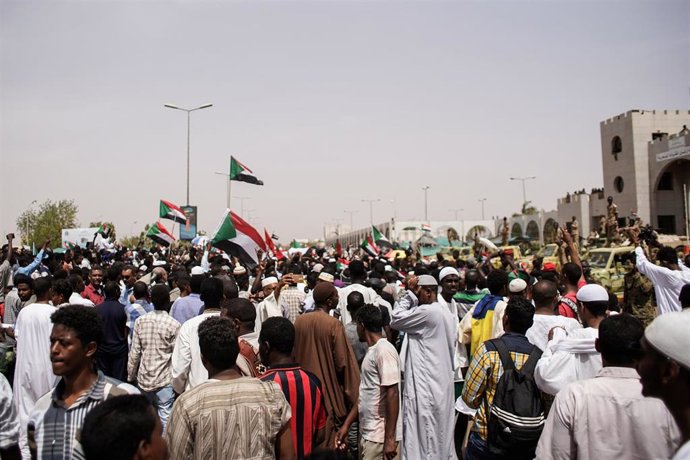 Sudán.- La Unión Africana da a la junta militar en Sudán 60 para pasar el testigo a un gobierno civil