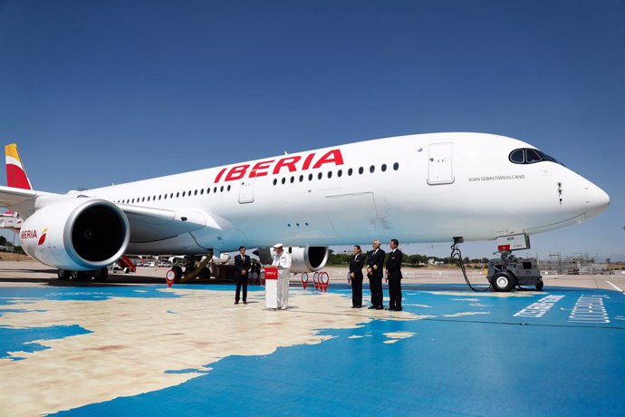 Iberia presenta el nuevo avión A350,  bautizado como 'Juan Sebastián Elcano' en honor al marino español