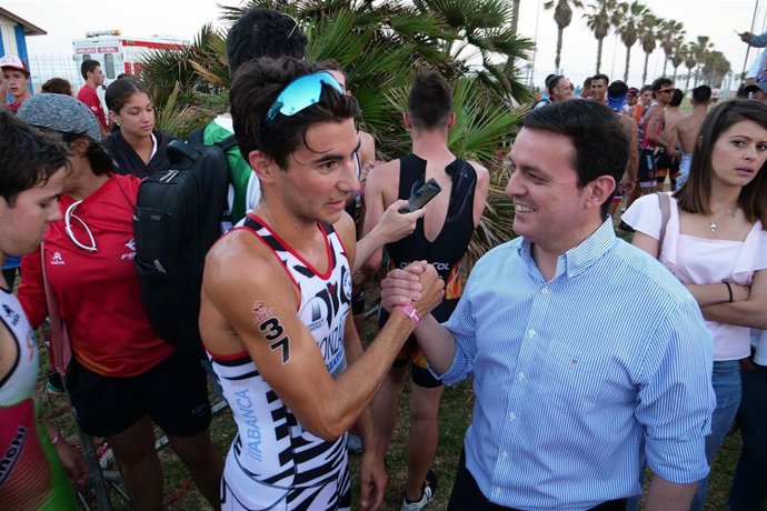 SaboresAlmería.- Diputación apoya el Campeonato de España de Triatlón sprint y Acuatlón que se celebra en Roquetas