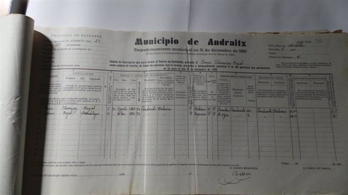 El Ayuntamiento de Andratx sigue con las tareas de digitalización de su archivo con documentos que datan del s.XIX