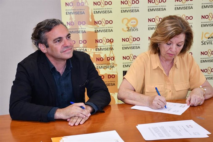 Sevilla.- Emvisesa suscribe un convenio para que personas con discapacidad intelectual realicen prácticas