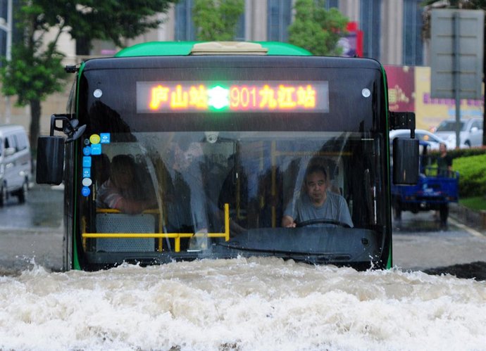 Inundaciones en la ciudad china de Jiujiang, en la provincia de Jiangxi 