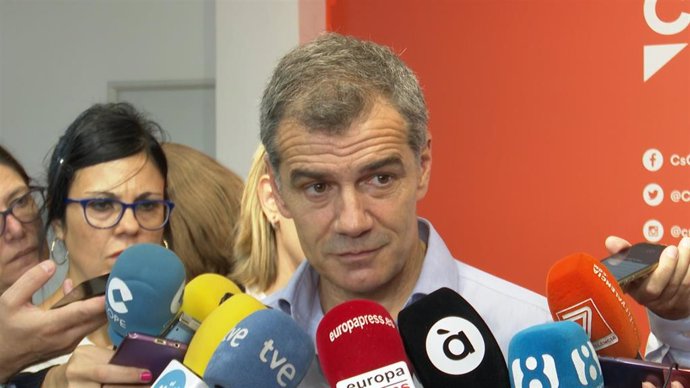 VÍDEO: 26M.- Cantó ve "complicadísimo" pactar con el PSPV en Alicante antes de fijar unas condiciones "sine qua non"