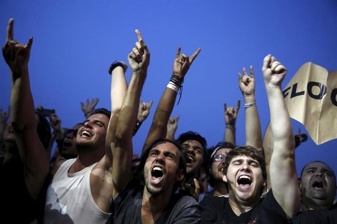 PÚBLICO EN UN CONCIERTO